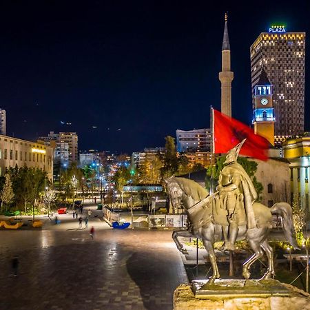 Hotel Baron Тирана Экстерьер фото