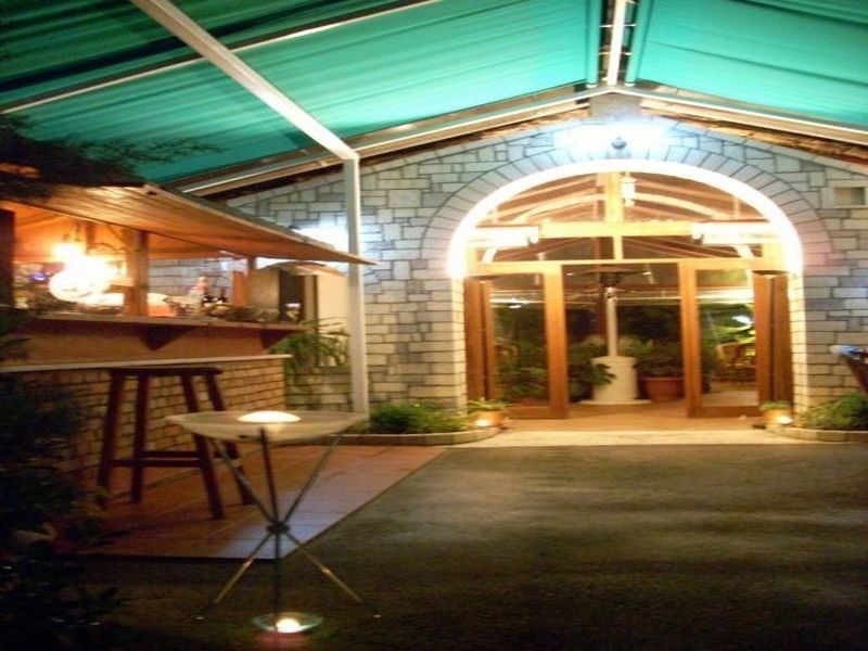 Hotel Baron Тирана Экстерьер фото